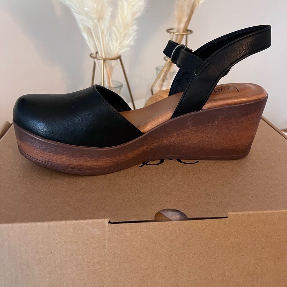 B O C Dalia Platform Clog Sandal